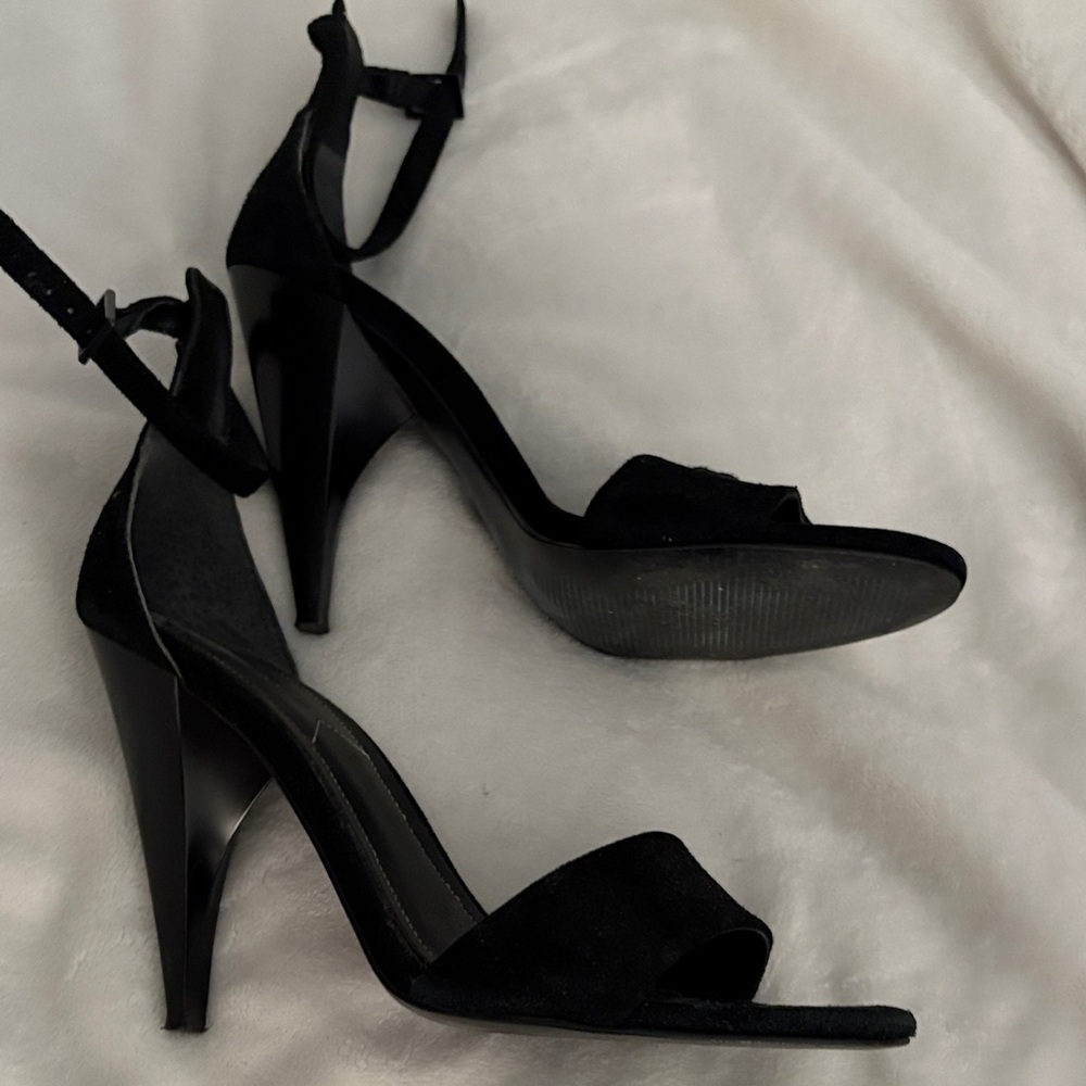 Kendall & Kylie Black Suede Heels
